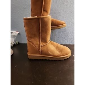 UGG Classic Short II 1016223 Women's‎ Boots Suede Chestnut Size 8 US